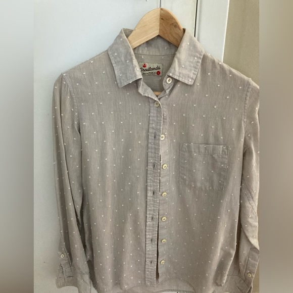 Tradlands Light Grey LS Shirt with Hand-stitched Dots.Size XS. Made in USA. - Picture 6 of 11
